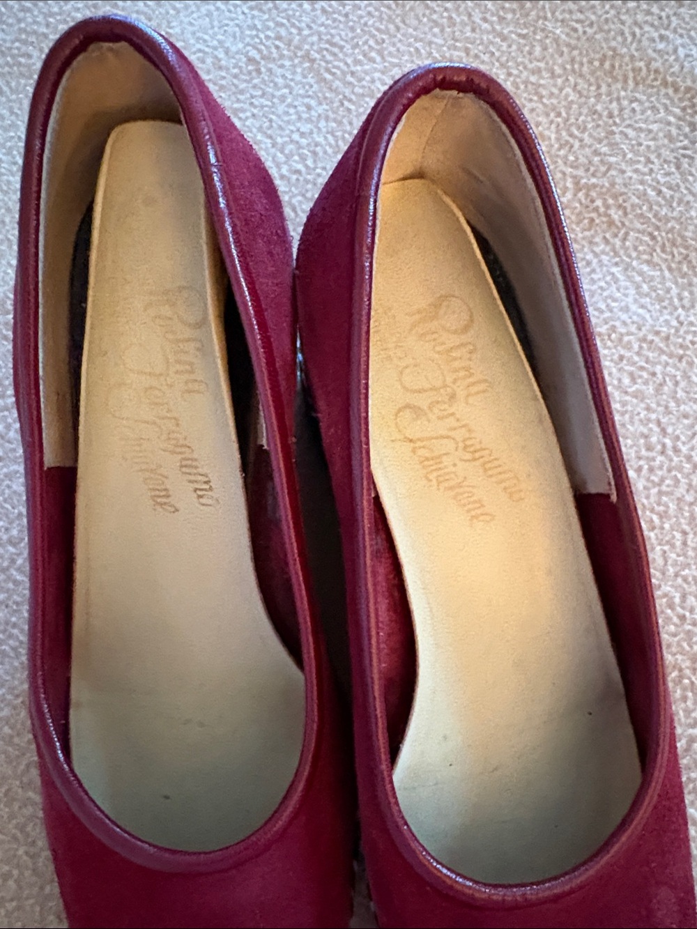 Women’s Burgundy Suede Ballet Flat Rosina Ferragamo Schiavone Heels - Picture 3 of 5